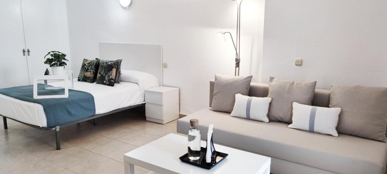 Benalbeach Casa Kito Relax 1ª Linea De Playa Benalmadena Luaran gambar